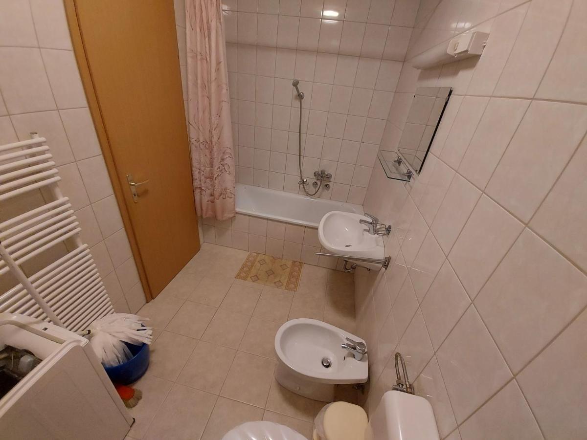 ヘーヴィーズRomai Therme Apartmanアパートメント エクステリア 写真
