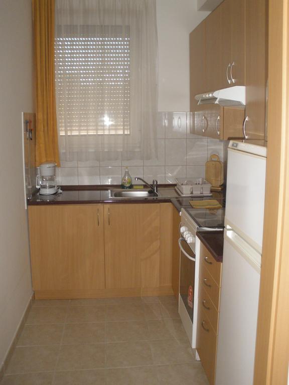 ヘーヴィーズRomai Therme Apartmanアパートメント エクステリア 写真